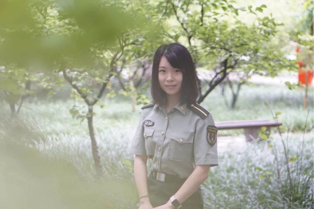 最新女兵標(biāo)準(zhǔn)發(fā)型，時(shí)尚與紀(jì)律的和諧融合