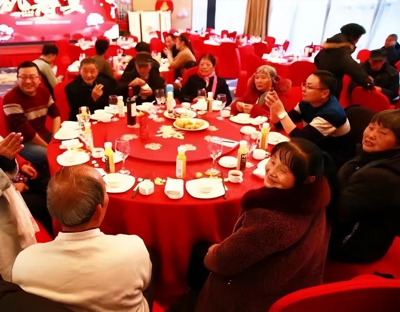 最新婚禮會場，愛的綻放與友情的見證日